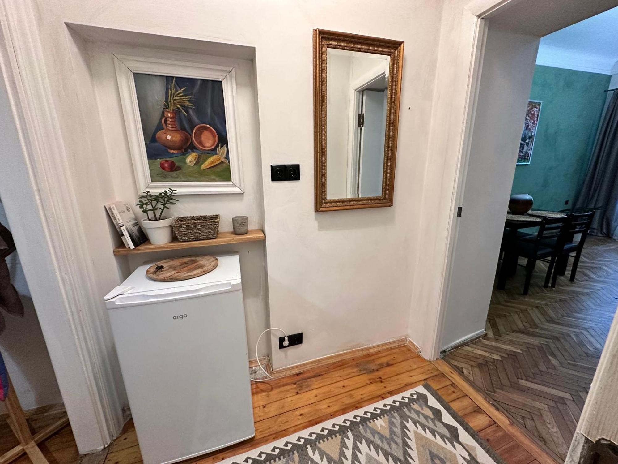 Art Apartment On Kylisha Str 리비프 외부 사진
