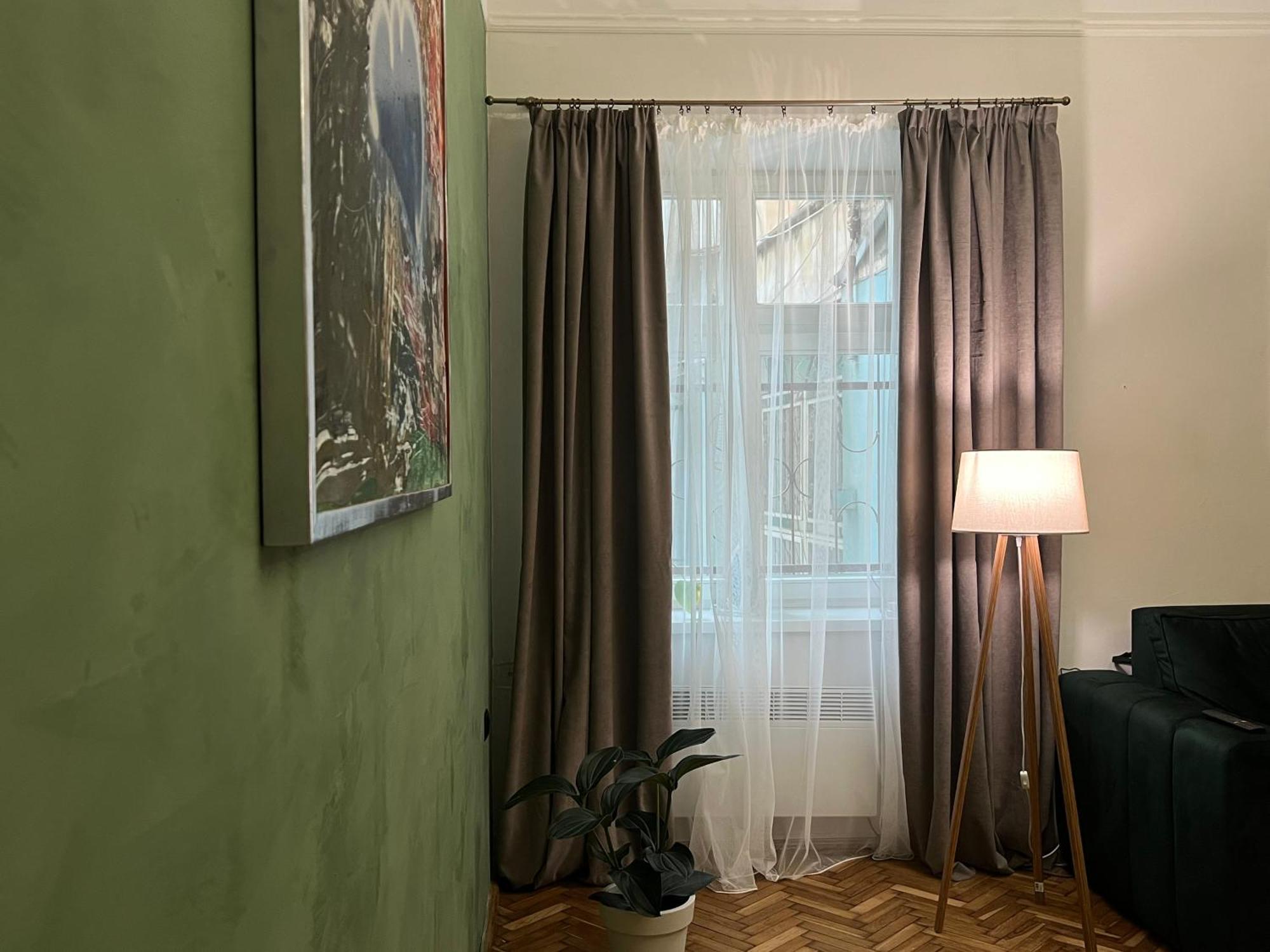 Art Apartment On Kylisha Str 리비프 외부 사진