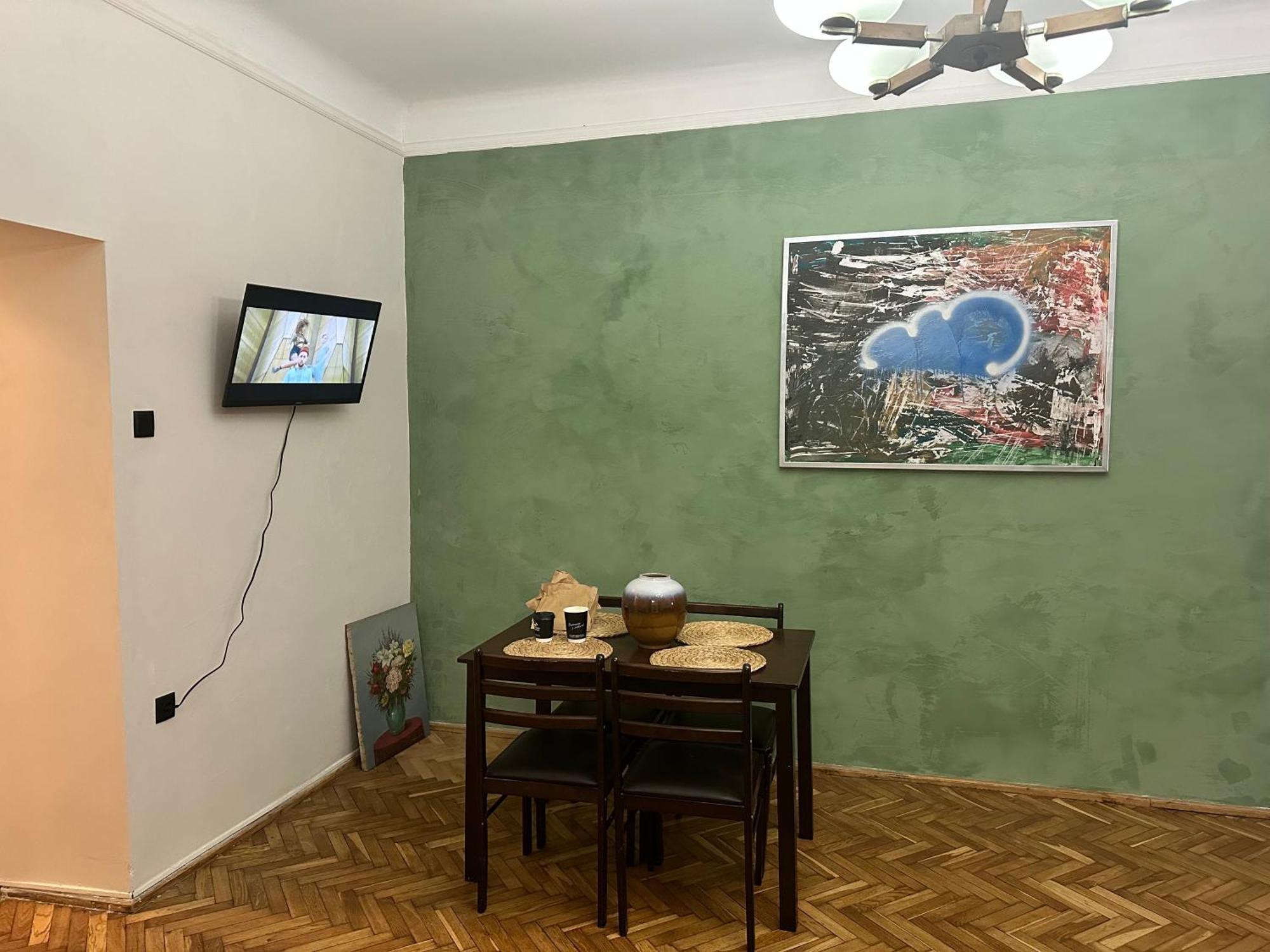 Art Apartment On Kylisha Str 리비프 외부 사진