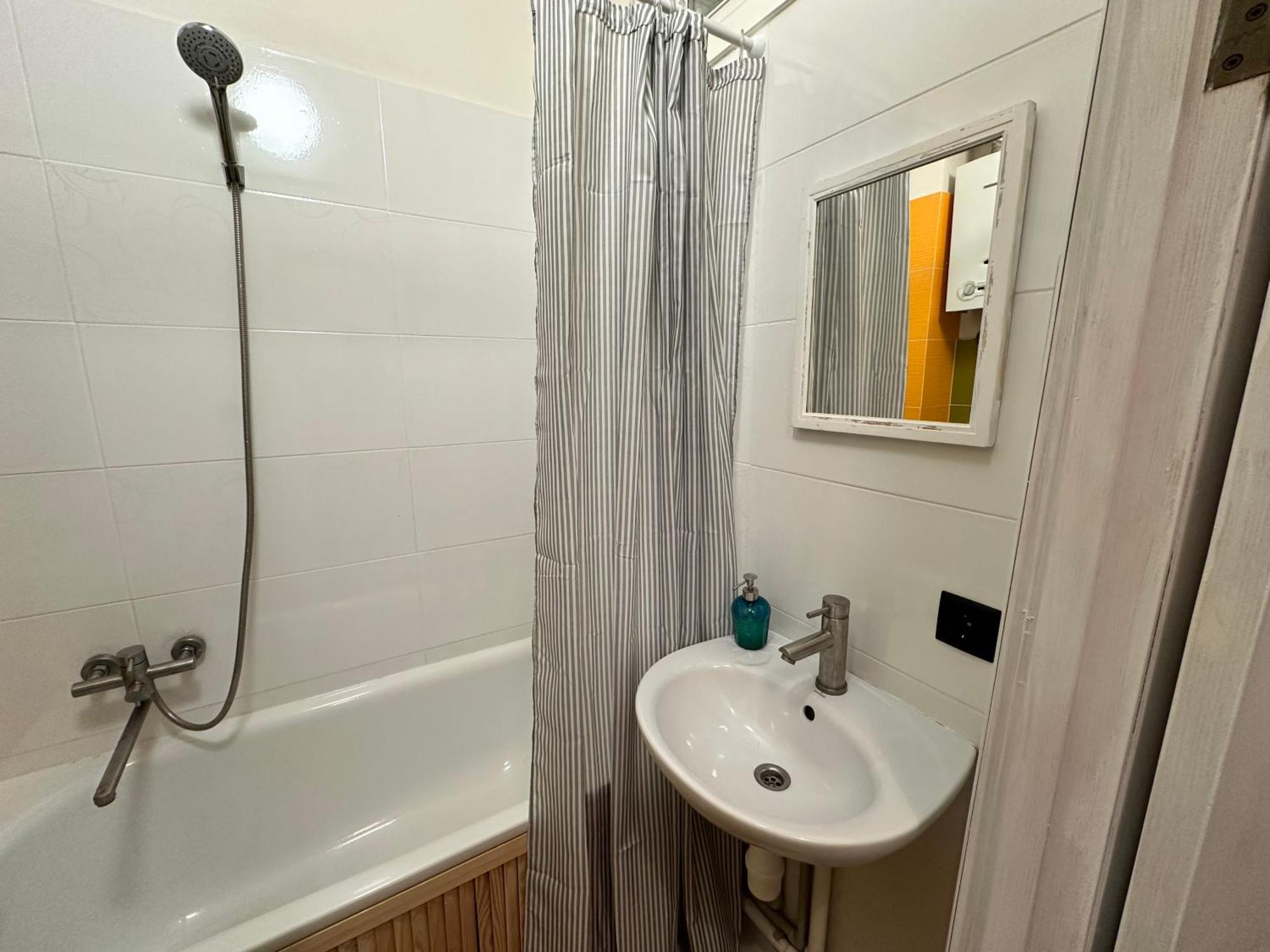 Art Apartment On Kylisha Str 리비프 외부 사진