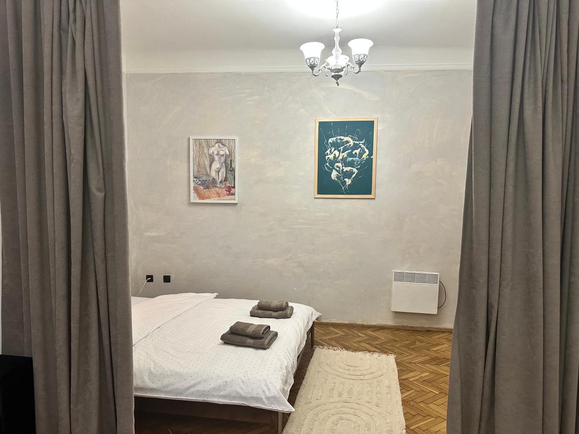 Art Apartment On Kylisha Str 리비프 외부 사진