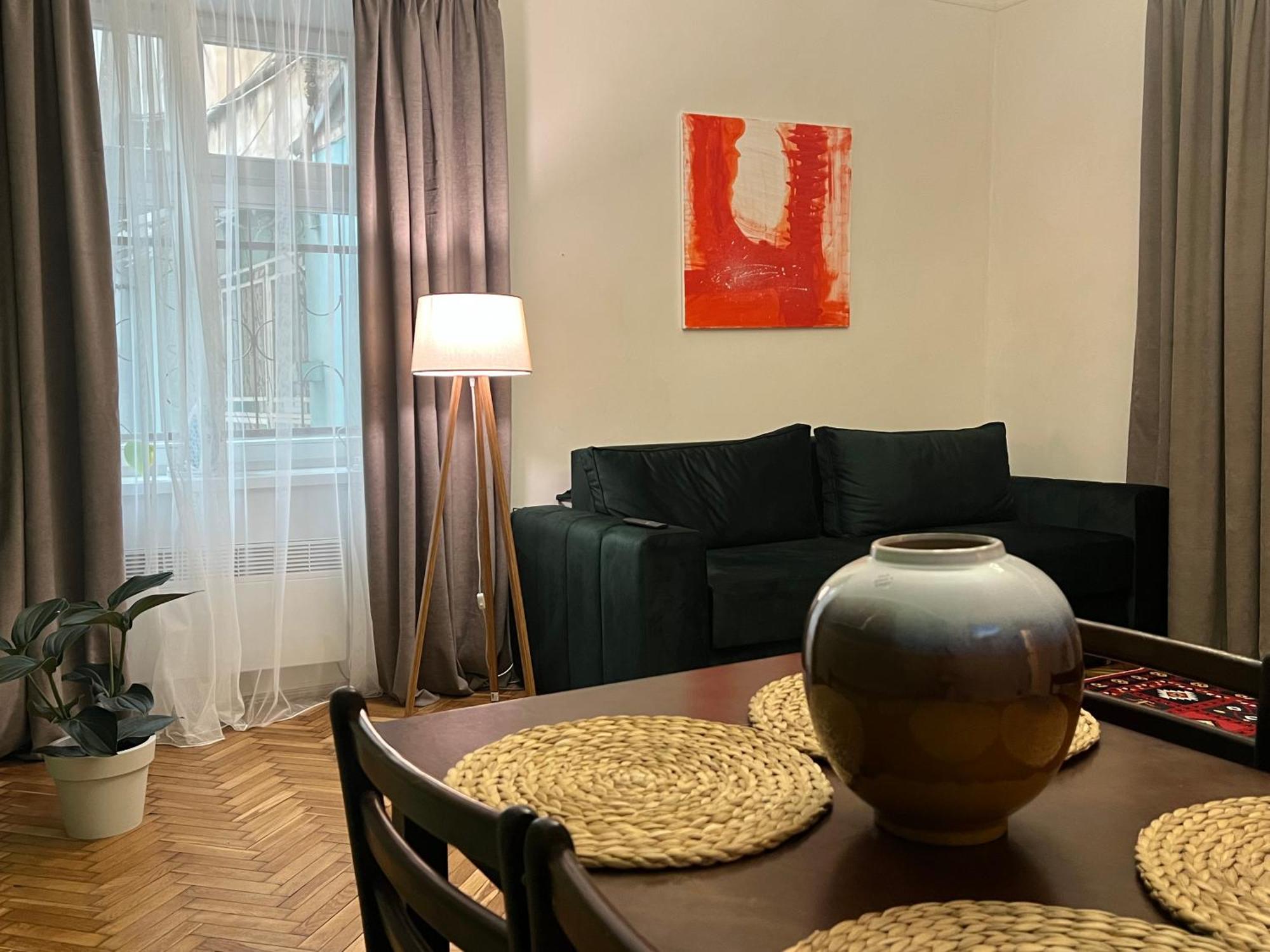 Art Apartment On Kylisha Str 리비프 외부 사진